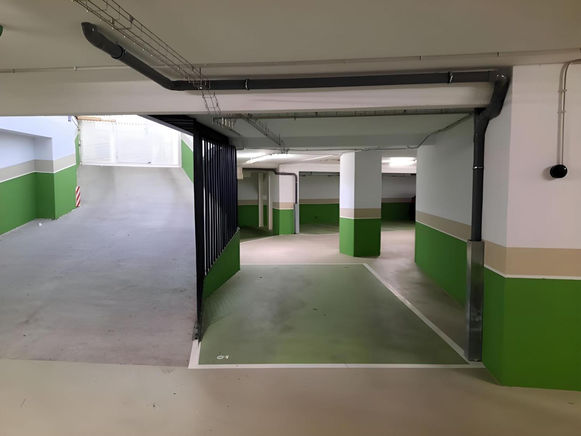 Adarve, Con Parking Y Vistas A La Muralla Lugo Bagian luar foto